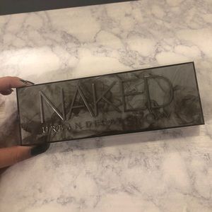 naked smokey eyeshadow palette